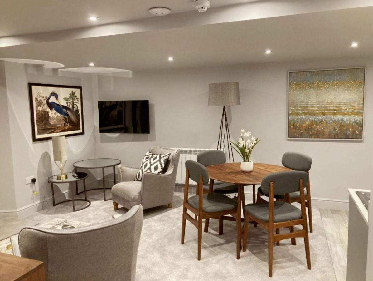 Keswick Lake Road Apartments Εξωτερικό φωτογραφία